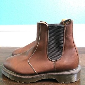 New Dr. Martens 2976 Chelsea leather boots Sz 6
